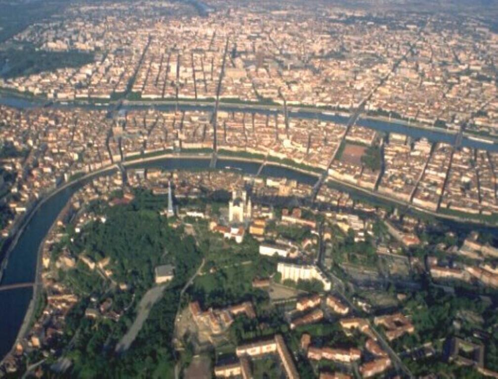Отель Ibis Styles Lyon Centre Confluence Экстерьер фото